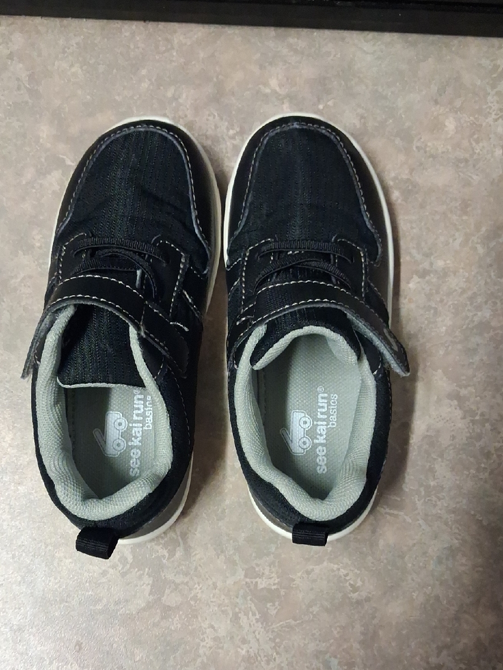 See Kai Run Black and Gray Kids Velcro Sneakers Size 12 Toddler Boy